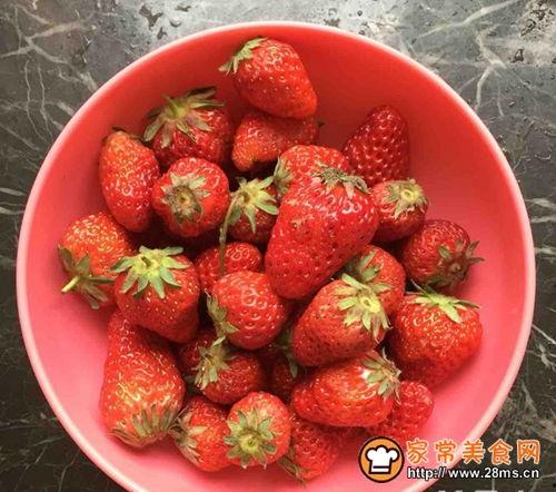 草莓果酱娱乐吃瓜